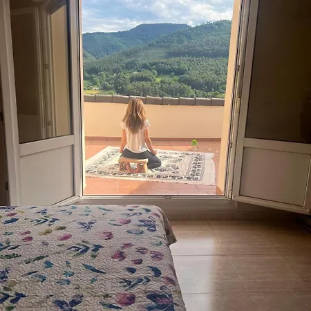 Mikasita Amplia Casa Con Vistas A La Montana Y Terraza Y Jardin Cerca De Bilbao Y Cantabria