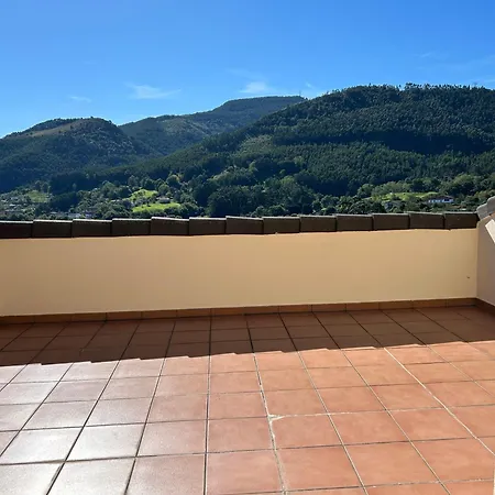 Mikasita Amplia Casa Con Vistas A La Montana Y Terraza Y Jardin Cerca De Bilbao Y Cantabria Holiday home