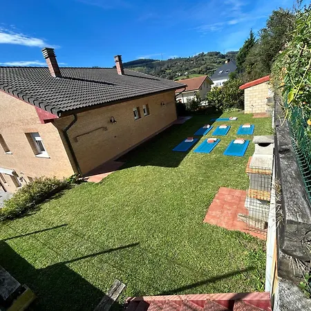 Holiday home Mikasita Amplia Casa Con Vistas A La Montana Y Terraza Y Jardin Cerca De Bilbao Y Cantabria *